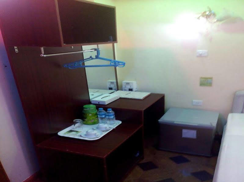 New Golden Forward Hotel Rangun Zewnętrze zdjęcie
